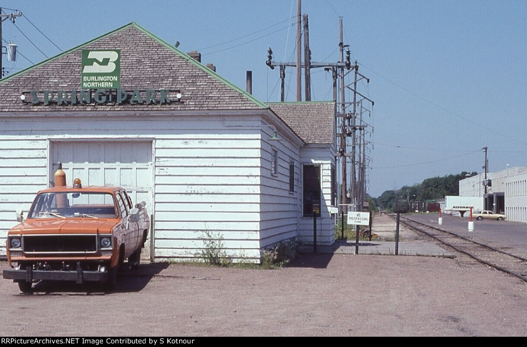 Great Northern depot - Spring Park MN - Lake Minnetonka - later BN 1974